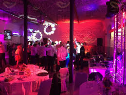 Stilvolle hochzeitslocation und tagungshotel im grünen direkt zwischen düsseldorf, köln & mönchengladbach. Gut Hohenholz Bedburg Mobile Hochzeits Dj