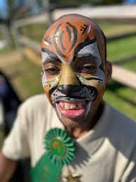 Mane Stream — Horse Show Competitors Bask in the Sun!