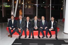 Neste momento de dor, cláudia conta com o apoio do novo namorado, belmiro costa, com quem tem partilhado os momentos de quarentena. Inparties Hotel Tryp Lisboa Aeroporto Festa Do 12Âº Aniversario Inparties E Inparties Gold Awards 2020
