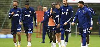 Ligde liderlik yarışı veren fenerbahçe alanyaspor'un puan kaybettiği bu haftada konyaspor'u yenerek zirveye oturmak istiyor. Fenerbahce Haberleri Konhaber Turkiye Nin Internet Gazetesi Konya Haberleri Son Dakika Haberler
