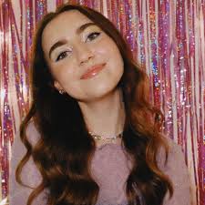 Amy Skelton's Instagram, Twitter & Facebook