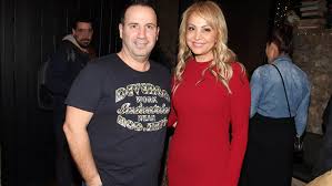 Γιώργις παπαγεωργίου और अपने अन्य परिचितों से जुड़ने के लिए facebook में शामिल करें. Synelhf8h O 8eatrikos Epixeirhmatias Basilhs Gkoyroyshs Gia Th Diapra3h Diarrh3ewn