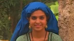 Kerala half saree is also worn during the wedding and the latest trends show people prefer trendy half sarees or dhavani for weddings. Muslim Woman In Traditional Costumes India Kerala Videos