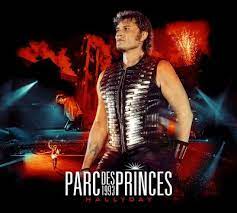 Pour son premier parc des princes, le chanteur avait fendu la foule avant de rejoindre la scène. Parc Des Princes 1993 Digipack Inclus 2 Dvd Johnny Hallyday Cd Album Achat Prix Fnac