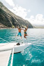 Catamaran In Hawaii Beautiful Places To Travel Travel Aesthetic Places To Travel