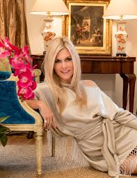 Tinsley Mortimer Nyc S Most Photographed Socialite Opens Her Doors To Bella Nyc Socialite Style Going Blonde New York Socialites