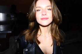 Audrey Hare (@audrey_hare) • Instagram फोटोहरू र भिडियोहरू