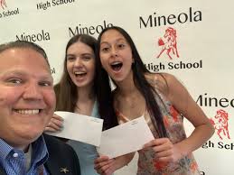 Class of 2023 (@MineolaHS2023)