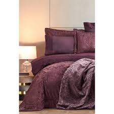 12 kişilik yemek takımları ürünleri yer almaktadır. Ceyiz Paketleri Karaca