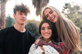Pin By Real Onaa Hailey On Bryce Hall In 2020 Bryce Hall Young Celebrities Famous Girls