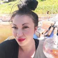 10+ profils pour “Emma Crews”