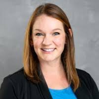 Hillary Courtney's Instagram, Twitter & Facebook