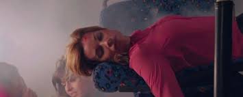 Le jour où j'ai brûlé mon coeur. Demain Nous Appartient L Accident De Bus Permet Au Feuilleton De Battre Son Record D Audience News Series A La Tv Allocine