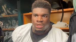 Jordan Davis definitely seems to be attacking this season with a  business-like attitude. Had a strong game vs the Saints, Impressive from  the 3rd-year player:, Eagles @sportsradio94wip