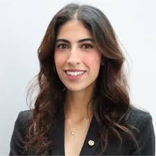 Excited to announce that I'll be interning as a Social Media Associate with  the Windy City Bulls this season! Thank you to Hayden Garrett for this  special opportunity and I am more