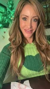 Lara Duff's Instagram, Twitter & Facebook