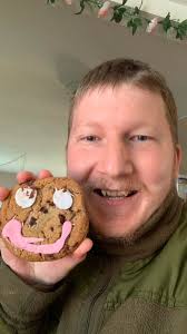 Smile Cookie Week is here 😊🍪 Starting today until May 4, 100% of proceeds  from each Smile Cookie purchased are donated to over 600 local charities &  community groups across Canada! #TimHortons #SmileCookie