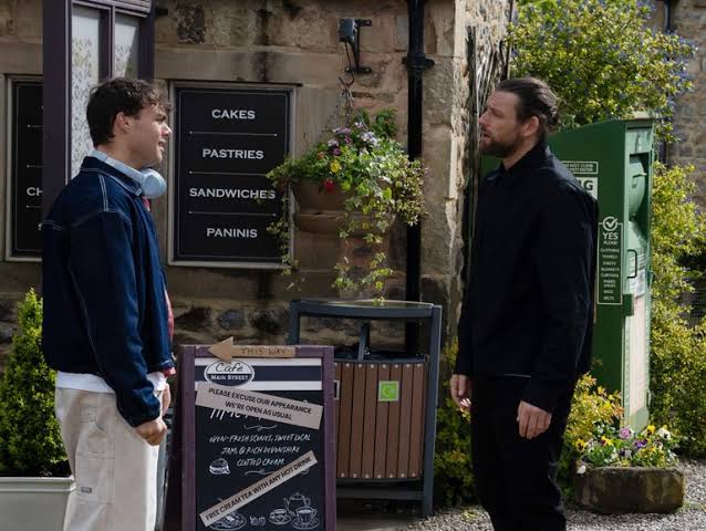 Emmerdale airs Kev Barton nightmare as son Lewis injured in ITVX release |  Radio Times