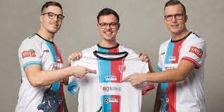Der kfc uerdingen ist ein verein mit einer bewegten geschichte, geprägt von zahlreichen aufs und abs im laufe der jahre. Kfc Prasentiert Esport Trikot Kfc Uerdingen 05