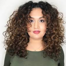 Bring all your hair over to one side. 24 Best Hairstyles For Square Faces In 2021