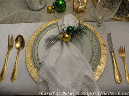 Our xtruder 255 gold shaker table is the final step before smelting. Christmas In Green So Elegant Between Naps On The Porch