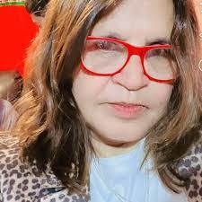 Paula Gallo's Instagram, Twitter & Facebook