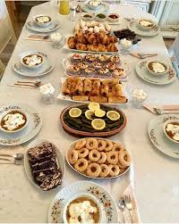 Berrin Adli Kullanicinin Davet Sofralari Invitation Food Panosundaki Pin Yemek Sunumu Yemek Mutfak