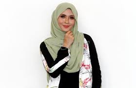 Check spelling or type a new query. Siti Nordiana Dilamar Suami Orang Berita Steady