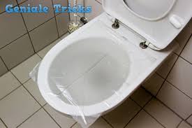 Wenn Die Toilette Verstopft Ist Ist Es So Einfach Die Toilette Mit Plastik Freizubekommen Toiletten Klo Hausputz