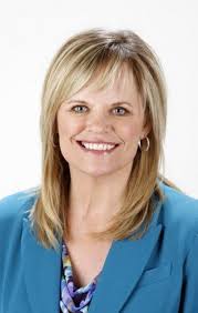 Settlement reached in Fargo anchor Robin Huebner's lawsuit against Hoak  Media