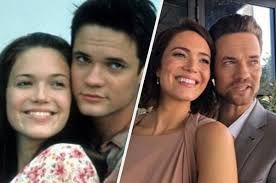 West even gave moore a photo from a walk to remember.albert l. Shane West And Mandy Moore Had A Walk To Remember Reunion