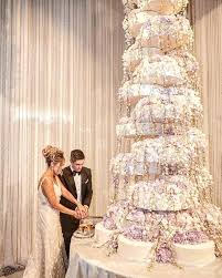 Did You Catch This Epic Wedding In Vegas On Our Instastory Spoiler Alert Brunomars Seal M Huge Wedding Cakes Extravagant Wedding Amazing Wedding Cakes