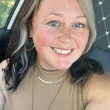 Holly Elder (MsHollyy)