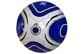 De sportspecialisatie voetbal wordt ingericht in de eerste, tweede en derde graad. Voetbal Club Brugge Wit Blauw Loop Megatip Be