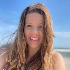 Robyn McFarland (@auntrobyn1)