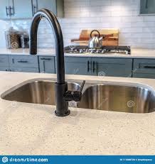square stainless steel undermount