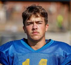 Oakland hammers Reedsport 57-8 in regular season finale