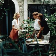 The Unforgettable Style Of Gwyneth Paltrow In The Talented Mr Ripley In 2020 Italian Fashion Summer Gwyneth Paltrow Film Aesthetic