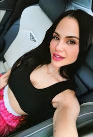 Amanda Sarvis's Instagram, Twitter & Facebook