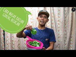 Setelah naik bau, masukkan sedikit air/perahan air asam jawa. Cara Masak Sayur Kailan Goreng Belacan Youtube