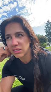 This has pretty much ruined my day and broken my heart seeing this poor  animal suffer so if any wildlife experts could tell me if there’s even an  ounce of a chance that I can help him please let me ...