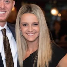 Jennifer Brough (@JenRingy)