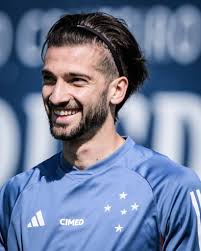 EL JACK GREALISH ARGENTINO? Lautaro Díaz, de ENORME paso por Independiente  del Valle, ya se entrena con los colores del Cruzeiro. 📸 TW/ggaleixo  www.espn.com.ar