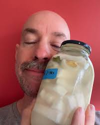 12:48pm. June 30. Bogotá, Colombia Gay pride, estilo @parchedulcero 🌈