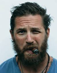 Hoy cumple 44 años Tom Hardy y esta como los buenos vinos 🥰