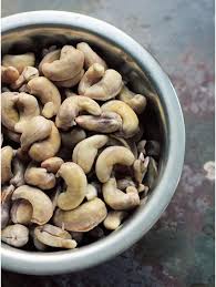 Cashew Nuts Potential Health Benefits Nutrition Facts And Possible Side Effects Cashews Benefits Healthy Snack Bars Food