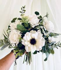 Boho White Bridal Bouquet Rose Wedding Bouquet Silk Flower Etsy In 2020 Flower Bouquet Wedding Silk Flower Wedding Bouquet Rose Wedding Bouquet
