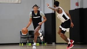 His father, marcus played football as well as basketball while his mother bree played basketball, soccer and was involved in the country cross race. Fil Am Jalen Green Relishes Nba Style Of Play In G League