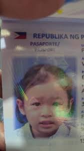 Meron kaming mga perfumes available as *tingi* for those who want to smell  expensive (char 😜) but