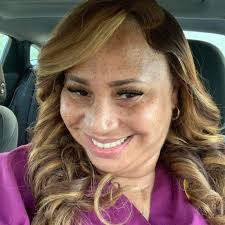 Vanessa Walden's Instagram, Twitter & Facebook